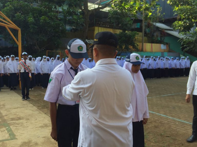 Kenalkan Lingkungan Madrasah MTsN 4 Malang Laksanakan MATSAMA 2022/2023